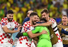 巴西-击败秘鲁国足业务C罗助攻建功 巴西-击败秘鲁国足业务C罗助攻建功